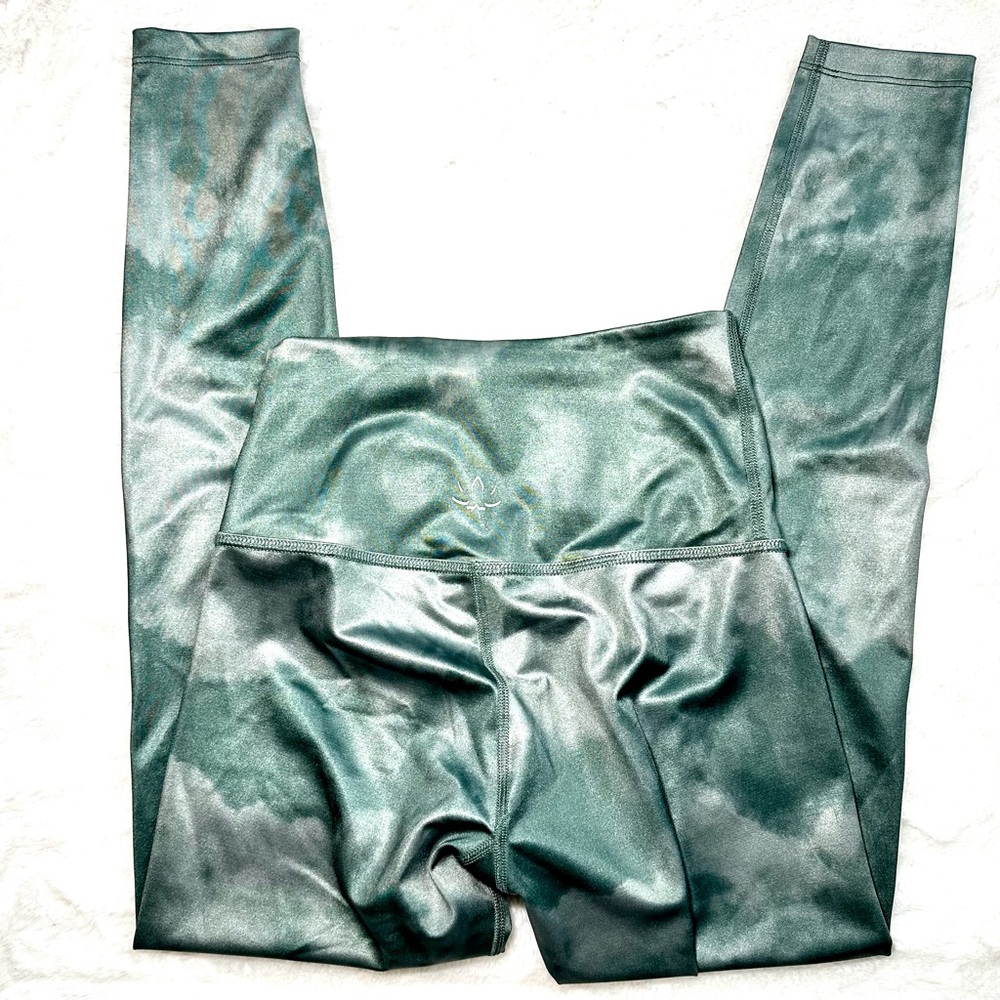 BEYOND YOGA Lux Sage Smoke High Waisted Midi Legging 25” Inseam Women’s XS